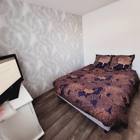 Studio Tout Confort Blaye-Les-Mines Zewnętrze zdjęcie